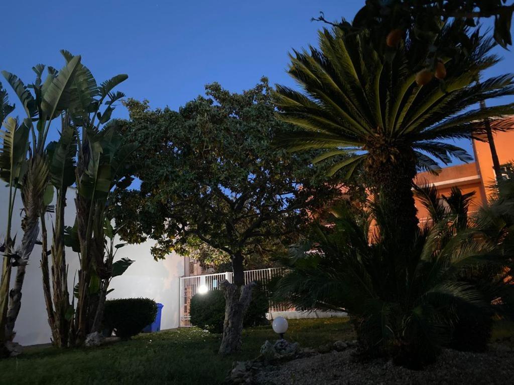 Bed and Breakfast Viro House Squinzano Exterior foto