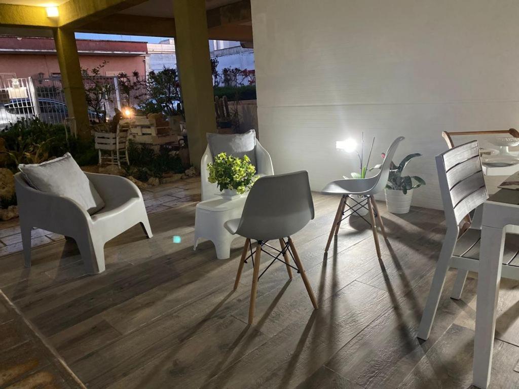 Bed and Breakfast Viro House Squinzano Exterior foto