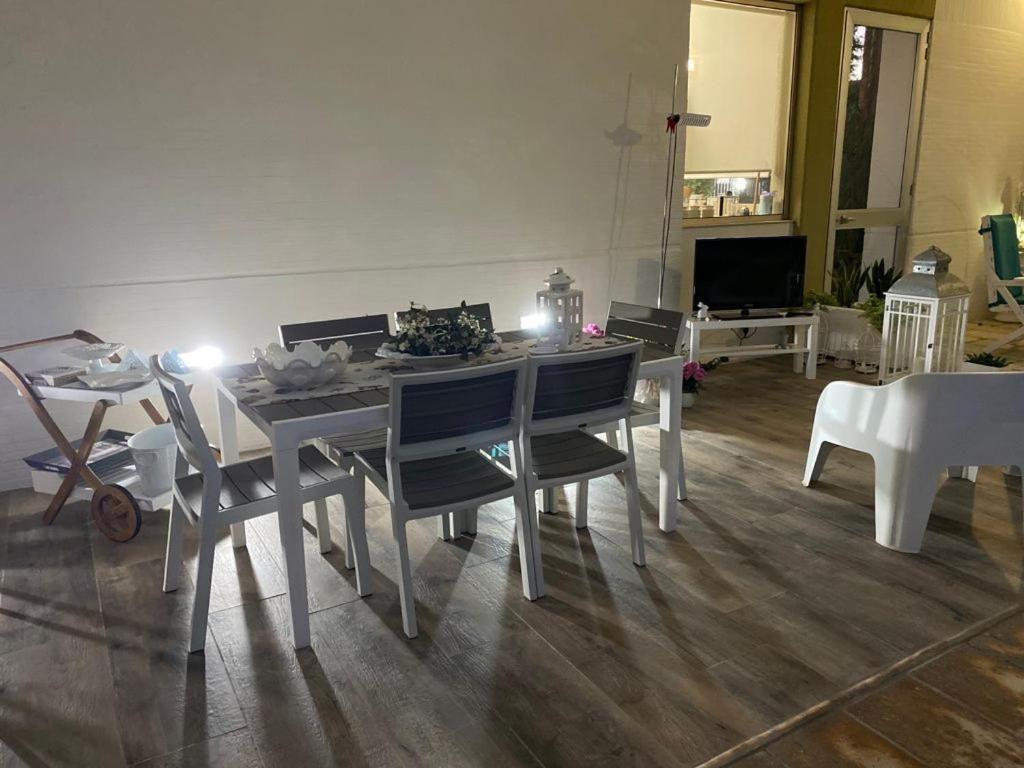 Bed and Breakfast Viro House Squinzano Exterior foto