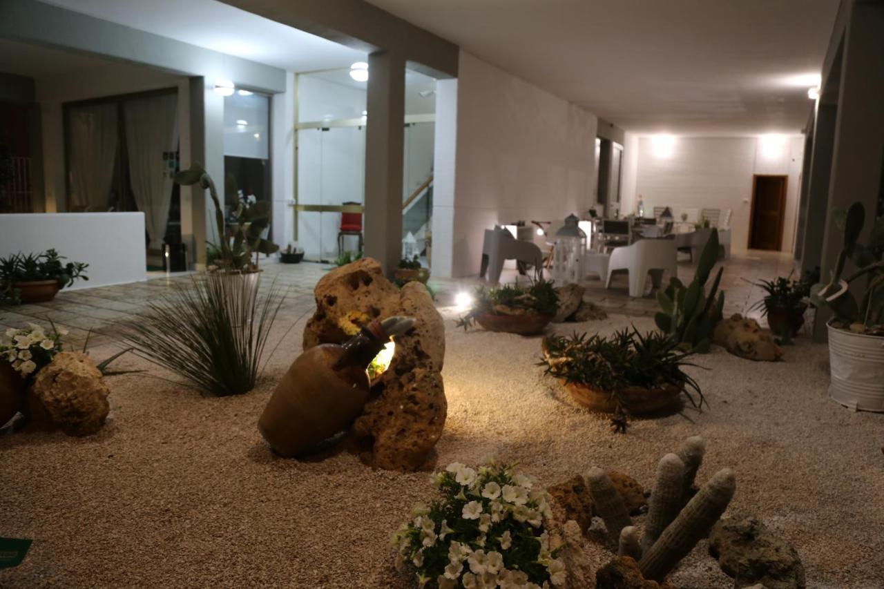 Bed and Breakfast Viro House Squinzano Exterior foto