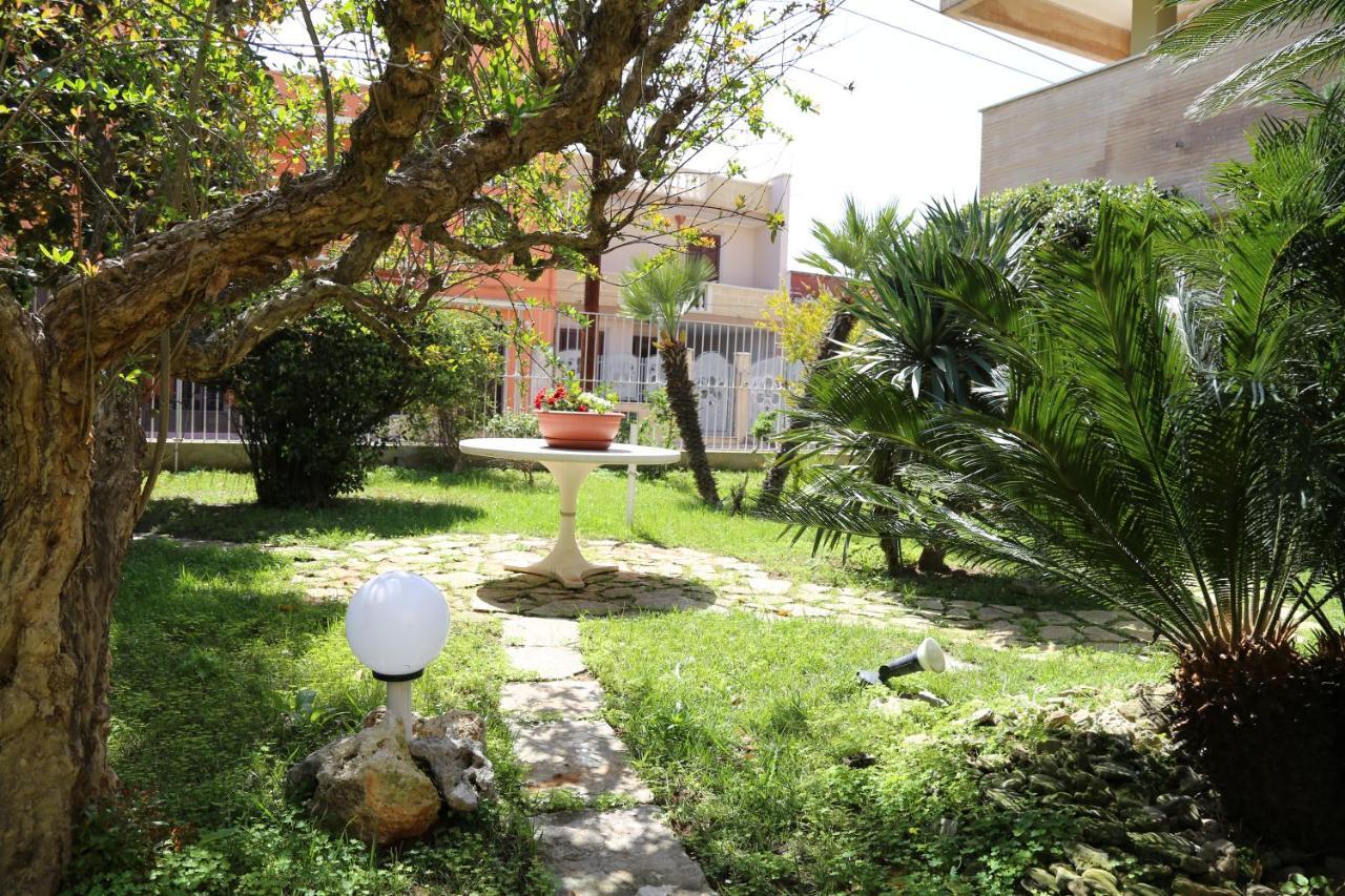 Bed and Breakfast Viro House Squinzano Exterior foto
